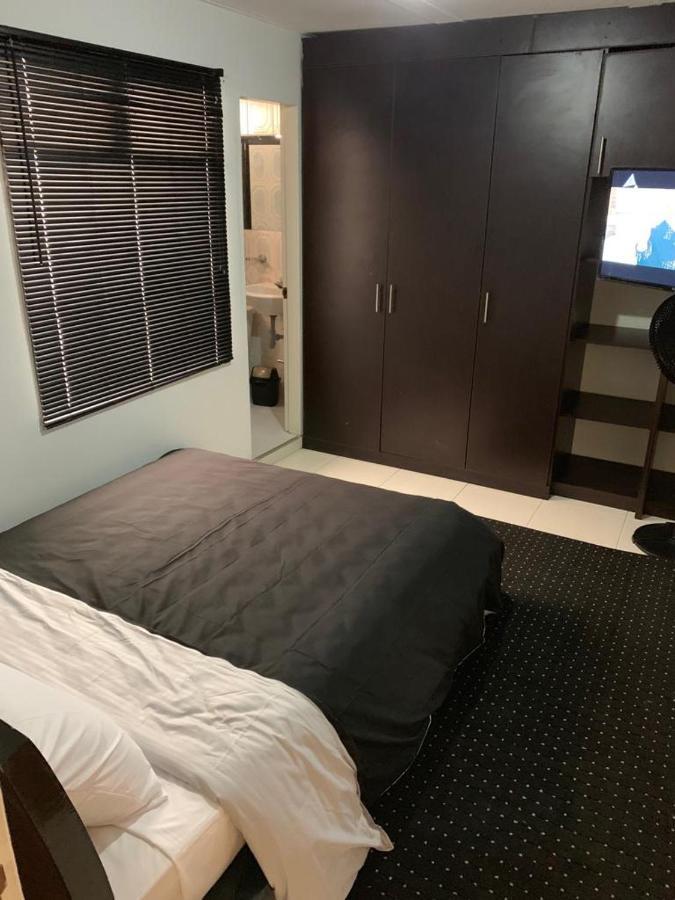 E2 Comodo Y Amplio Apartamento En Laureles Estadio 120 Mts2 Medellín Eksteriør billede
