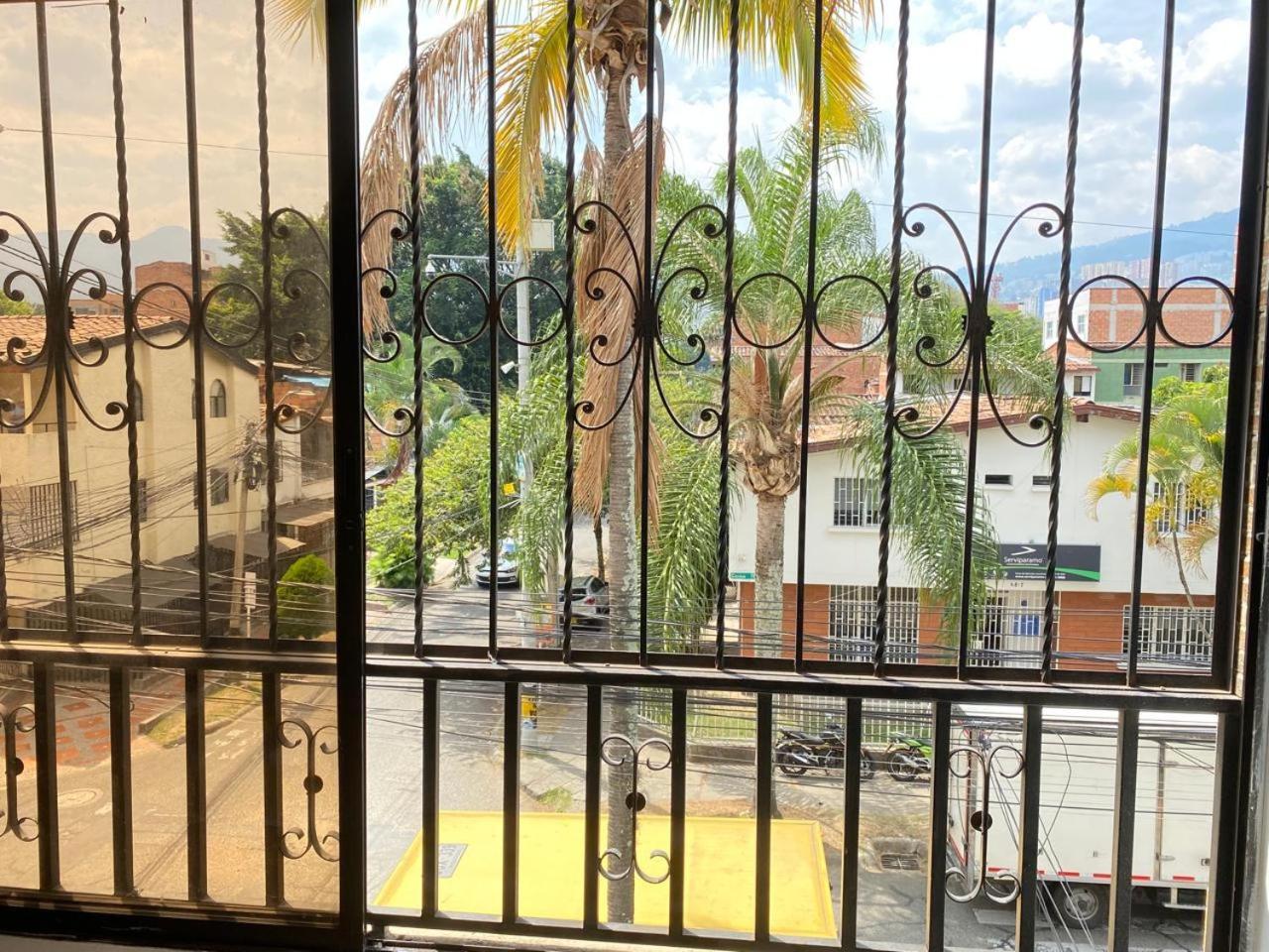 E2 Comodo Y Amplio Apartamento En Laureles Estadio 120 Mts2 Medellín Eksteriør billede