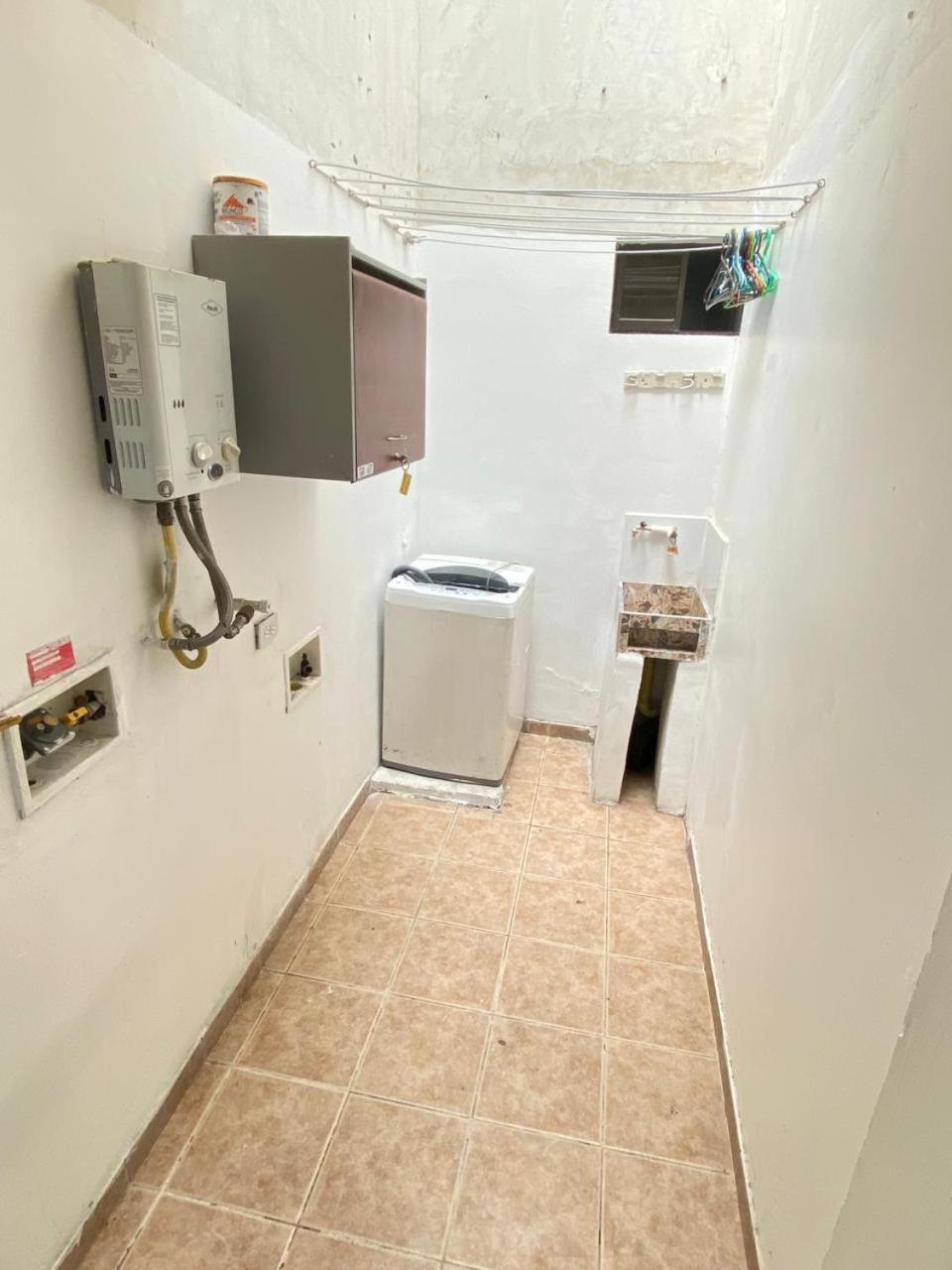 E2 Comodo Y Amplio Apartamento En Laureles Estadio 120 Mts2 Medellín Eksteriør billede