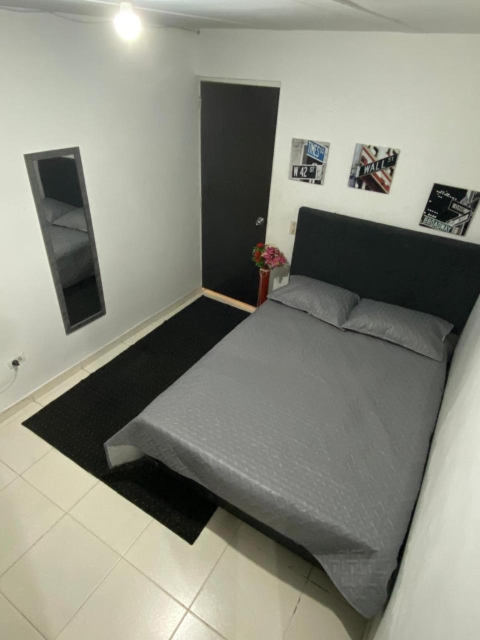 E2 Comodo Y Amplio Apartamento En Laureles Estadio 120 Mts2 Medellín Eksteriør billede